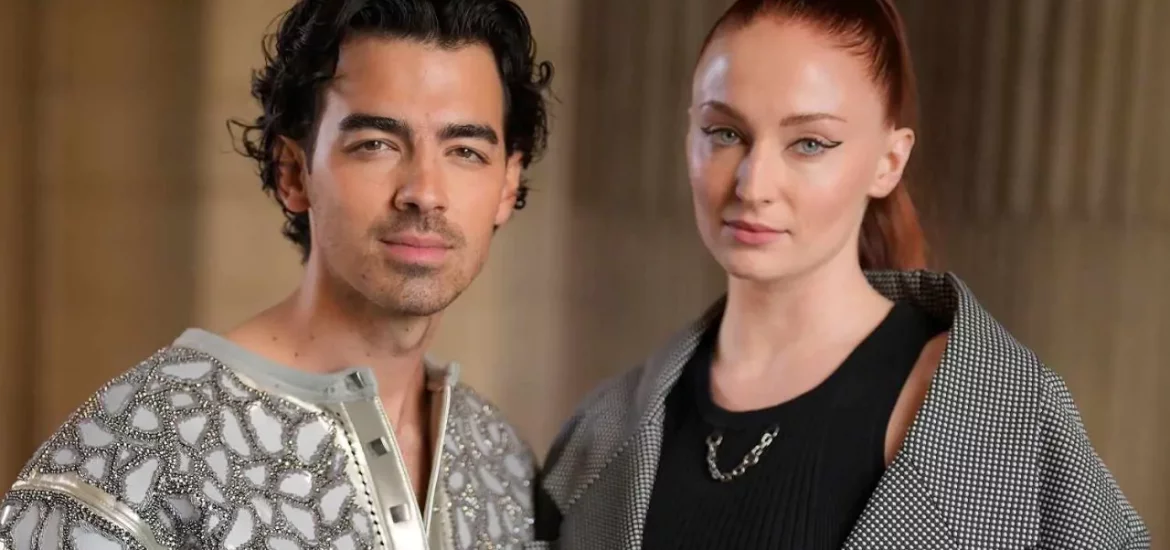 Joe Jonas e Sophie Turner divorziano