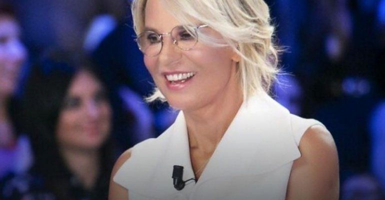 Canale 5 si riaccende grazie alla solita Maria De Filippi, boom Auditel per Amici, Tu Si Que Vales e Uomini e donne