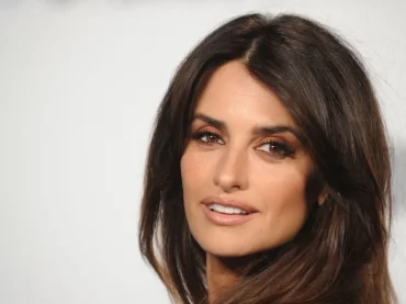 Penelope Cruz sarà la protagonista del nuovo adattamento di I giorni dell’abbandono di Elena Ferrante