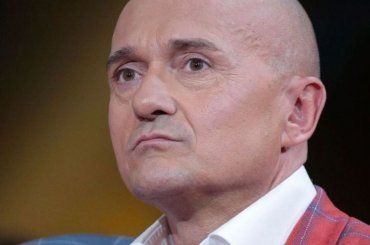 Alfonso Signorini in difficoltà: dati Auditel negativi per il GF