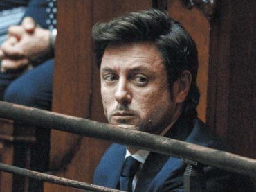 Andrea Giambruno segnalato dall’Ordine dei Giornalisti: carriera agli sgoccioli?