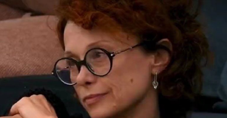 Beatrice Luzzi sotto accusa: gli inquilini del Grande Fratello ne chiedono la squalifica. Il motivo