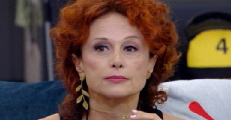 Beatrice Luzzi, “Se lo dico si rovinano famiglie”: La confessione pungente a Vittorio