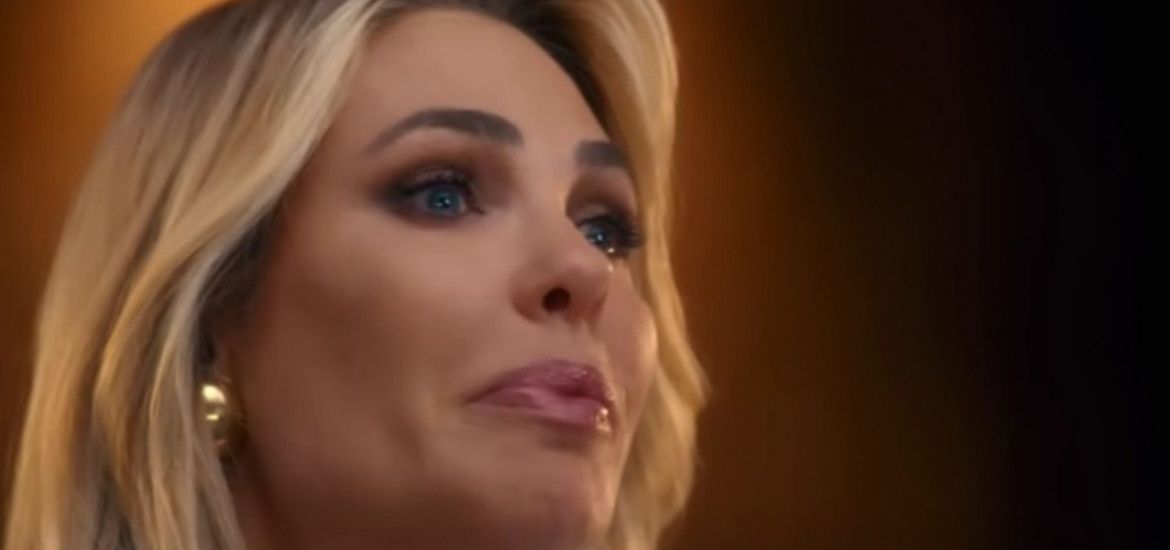 Ilary Blasi in lacrime