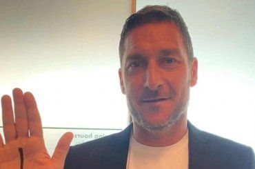 Francesco Totti spiazza tutti, la reazione dopo “Unica” è davvero unica…