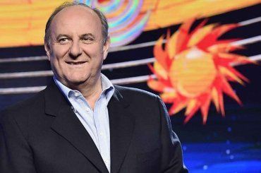 Gerry Scotti brutta batosta, beccato dai vigili: ‘Mi hanno multato’