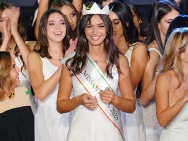 Francesca Bergesio è Miss Italia: scopriamola insieme in alcuni scatti sui social | FOTO