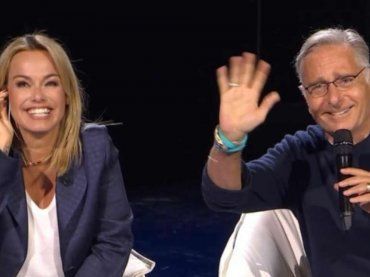 Sonia Bruganelli difende il “suo” Paolo: “Non sono i programmi televisivi a creare mostri”