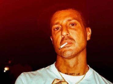 Fabrizio Corona, l’amore lo ha stregato: non riesce più a vivere senza di lei – FOTO