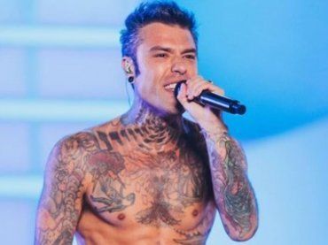 Fedez, il rapper torna in Rai grazie a Domenica In: “Ho pensato di farla finita”