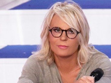 Maria De Filippi, brusca frenata per Uomini e Donne e Amici: il motivo