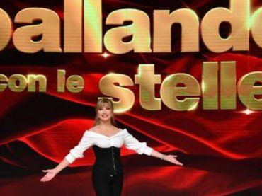 Milly Carlucci esagera, per l’ultima serata il regalo più bello per gli spettatori