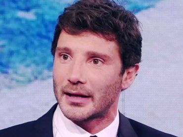 Stefano De Martino ha fatto qualche ritocchino? Le cose stanno così