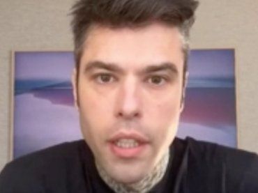 Fedez difende Chiara e risponde a Giorgia Meloni: “Noi diffidiamo dei politici”