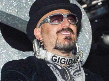 Gigi D’Agostino saluta amici e fan, come sta e di cosa soffre il conduttore radiofonico