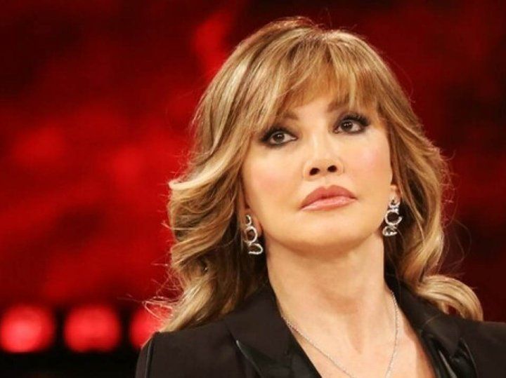 Milly Carlucci irremovibile su Ballando, in bilico le sorti di due coppie: colpo di scena per i concorrenti