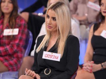 Uomini e Donne, Cristina rivela l’interesse per Mario e Ernesto abbandona lo studio