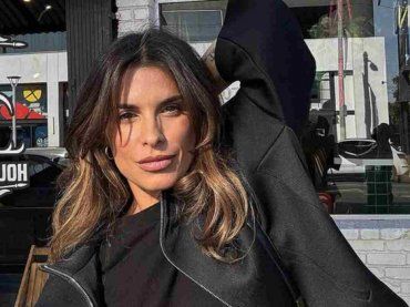 Elisabetta Canalis, in rosso seduce il web: l’effetto vedo – non vedo è devastante