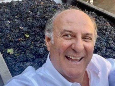 ‘I vestiti li ho tenuti’, Gerry Scotti non si risparmia, lo show social non ha prezzo