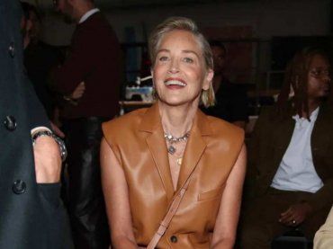 Sharon Stone cerca l’amore su Tinder, l’attrice è ufficialmente sul ‘mercato’