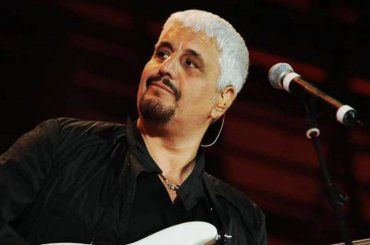 Pino Daniele, a 9 anni dalla morte il premio che valorizza i giovani talenti musicali