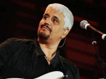 Pino Daniele, a 9 anni dalla morte il premio che valorizza i giovani talenti musicali