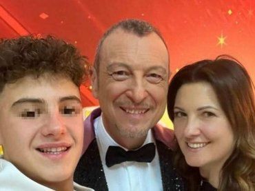 Amadeus meravigliato dal figlio Josè, all’improvviso il gesto eclatante