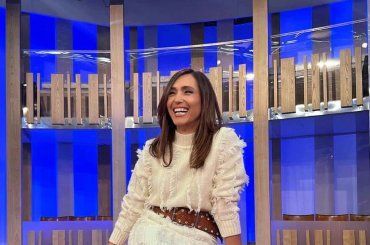 Caterina Balivo cede alla tentazione ma c’è qualcosa non torna: “Non capisco perché si chiamano così”