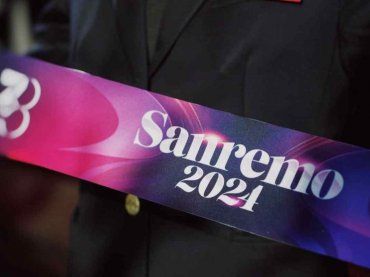 Scaletta terza serata per Sanremo 2024, Teresa Mannino co-conduttrice, ospiti e cantanti in gara