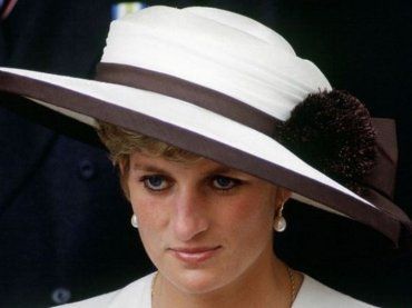 E se la profezia di Lady Diana si avverasse? La Corona inglese alle prese con malattie e preoccupazioni