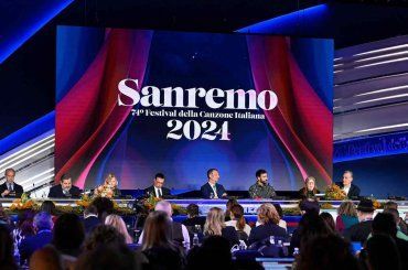 Sanremo, allarme bomba, la reazione dei cantanti presenti e la paura di quei momenti