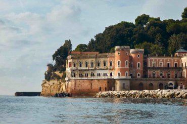 “Un posto al sole” si sposta da Napoli : le immagini delle riprese in un posto insolito