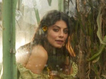 Alessandra Mastronardi, sparisce la fede. Gelo tra lei e il marito Sannino?