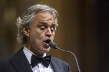 Andrea Bocelli a cavallo, all’improvviso l’animale si impenna: è accaduto tutto in pochi secondi