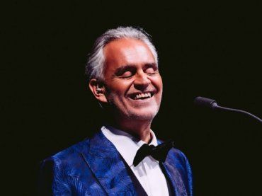 Il destino crudele di Andrea Bocelli: l’artista ha perso la vista così