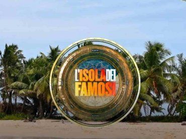 Isola dei Famosi, Mediaset rivoluziona tutto: non accadeva da più di 10 anni