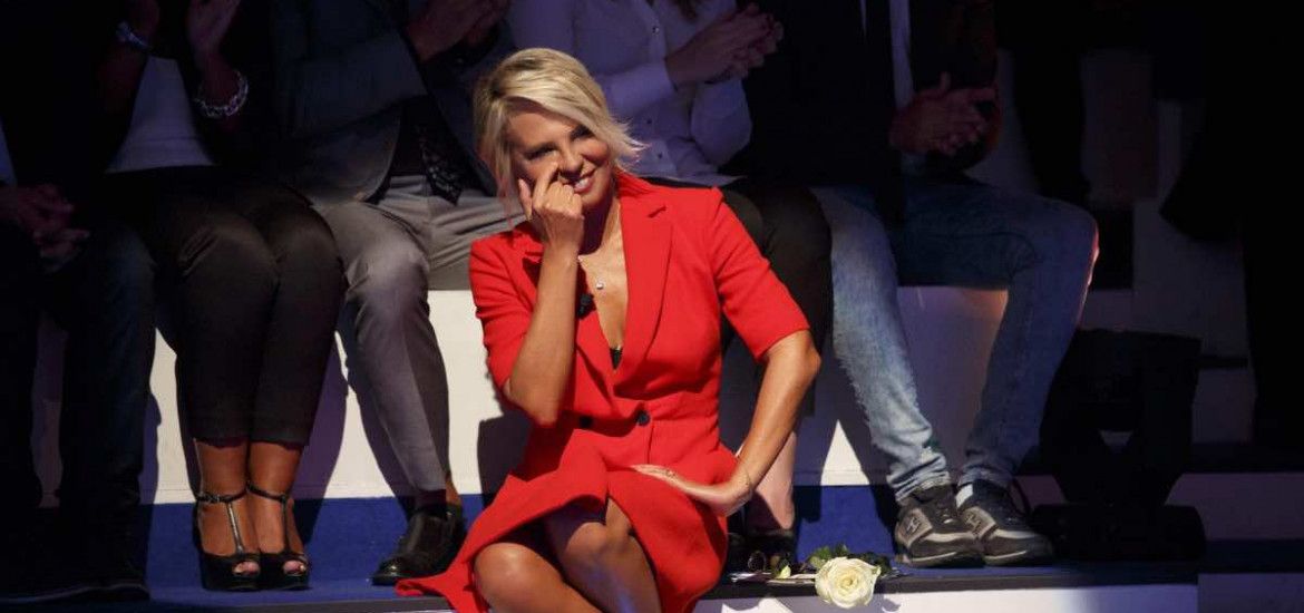 Maria De Filippi conduzione seduta