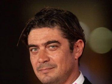 Riccardo Scamarcio si mette a nudo: “Perdo il controllo”