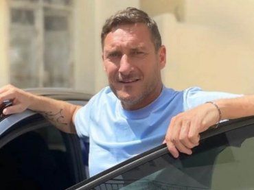 “8 anni d’amore” la dedica più bella di Francesco Totti è per lei