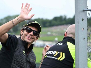 L’ombrellina che fece perdere la testa a Valentino Rossi