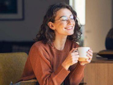 Vuoi dimagrire? Usa acqua calda e miele. Un toccasana per la silhouette