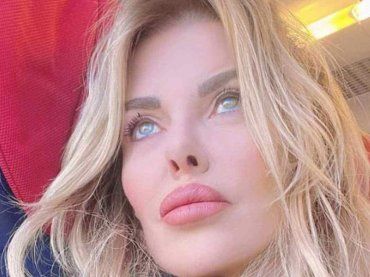 Alba Parietti senza trucco su Instagram: “Bisogna invecchiare per saper essere davvero giovani”