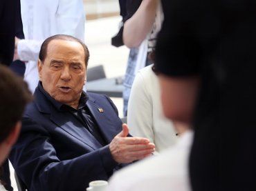 Storica intervista di Silvio Berlusconi, come ha costruito un impero partendo da zero