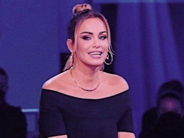 “Sarà il valore aggiunto”, Sonia Bruganelli si prepara all’Isola e fa incetta di lodi dai fan – FOTO