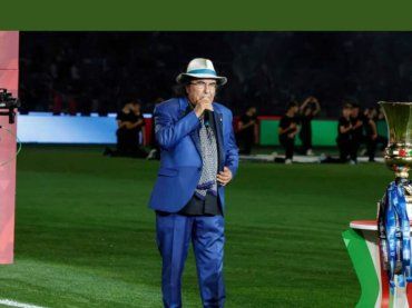 Al Bano canta l’inno nazionale all’Olimpico, pioggia di critiche: esibizione disastrosa