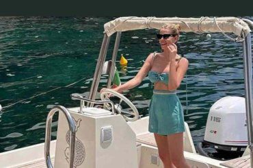 Alessia Marcuzzi, vacanza extra lusso a Positano: che fisico!