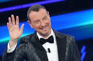 Sanremo 2025, mistero finito: sarà lui a sostituire Amadeus all’Ariston, e non sarà solo