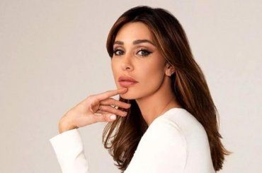 Belen Rodriguez lancia Rebeya, la sua nuova seducente linea make up