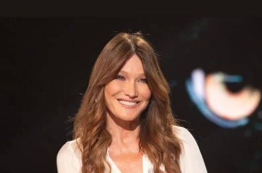 Scoop a Belve: Carla Bruni a scuola con il Generale Vannacci, ma “per cosa è famoso?”