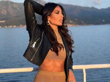 Inizia l’estate per Elisabetta Gregoraci: fisico da urlo e fascino mozzafiato